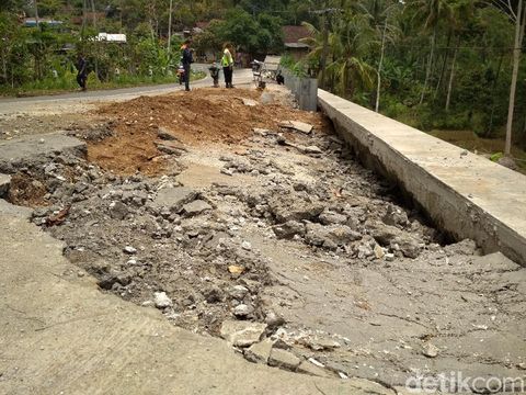 Jalan Nasional Ambles/