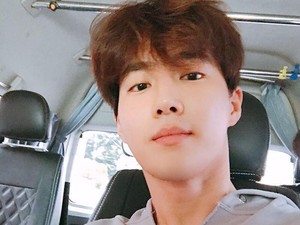 Suho EXO Rilis Album Solo Self-Portrait Akhir Maret