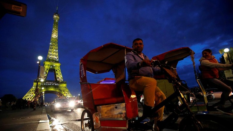 Menara Eiffel Paris, Prancis (REUTERS/Stephane Mahe) Menara Eiffel Paris, Prancis (REUTERS/Stephane Mahe)