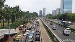 Lalin Depan Gedung DPR/MPR Arah Slipi Mulai Macet