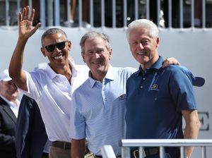 Kompaknya Para Mantan: Obama, Bush, Clinton Nonton Golf Bareng