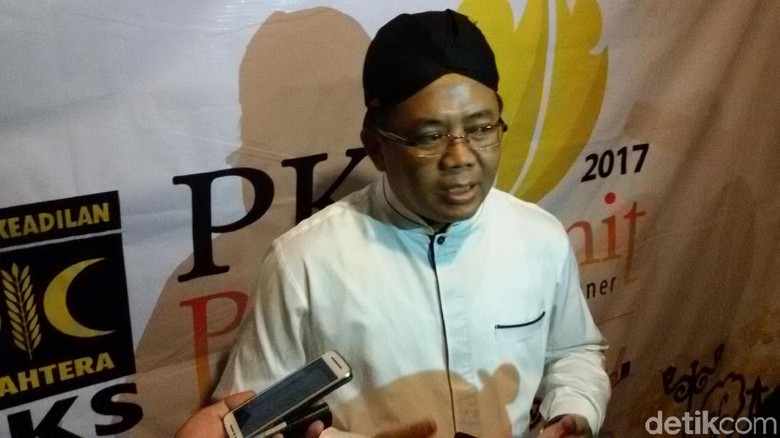 Presiden PKS Luruskan Video Pidato Cawapres Jokowi yang Dipotong Presiden PKS Luruskan Video Pidato Cawapres Jokowi yang Dipotong