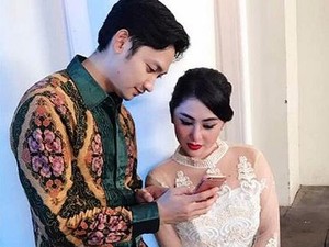 Inikah Makeup Dewi Persik saat Menikah?