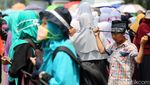 Massa Aksi 299 Padati Gedung DPR