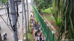 Peserta Aksi 299 Berangsur Datang ke Depan Gedung DPR/MPR