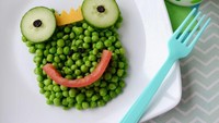 Kacang polong kaya akan serat, protein dan antikosidan. Dalam Journal of Nutrition Health and Aging tahun 2012 disebut kacang polong membantu penurunan risiko kognitif.