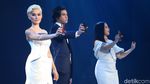 Aksi Enerjik dan Seksi Agnez Mo