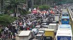 Penampakan Massa Aksi 299 Difoto dari JPO Dekat Gedung DPR/MPR