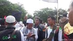 Jepret! Selfie-selfie di Tengah JPO yang Penuh Massa Aksi 299