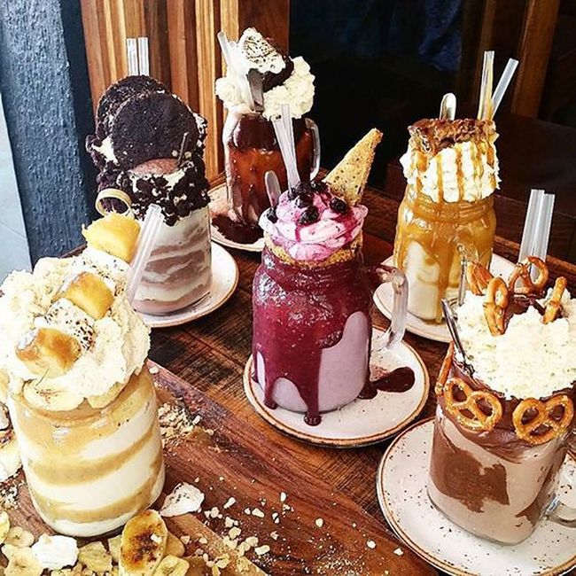 Apakah Milkshake Jumbo Bertumpuk Topping, Akan Tetap 