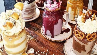 Ayo, Mau Cicip yang Mana? Ini 5 Freakshake yang Dingin Manis dan Menyegarkan!