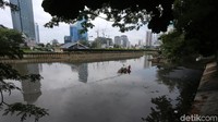 Data terakhir menunjukan, Jakarta hanya mempunyai 18 persen lahan serapan air dari total wilayah.