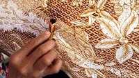 Batik tulis Kaos merupakan suatu kekayaan warisannya budaya bangsa yang perlu dilestarikan.