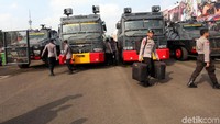 Dua unit barracuda juga disiagakan.