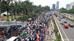 Massa Aksi 299 Terus Berdatangan, Jalan Gatsu Arah Slipi Tertutup