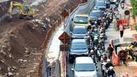 Menurut Ditjen Bina Marga progres pembangunan proyek underpass Mampang-Kuningan telah mencapai lebih dari 50 persen.