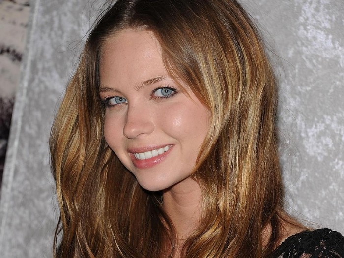 LOS ANGELES, CA - JANUARY 12:  Actress Daveigh Chase arrives at HBOs Big Love Season 5 premiere at Directors Guild of America on January 12, 2011 in Los Angeles, California.  (Photo by Jason Merritt/Getty Images)