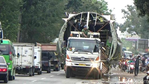 pesawat Hercules lewat di Kebumen