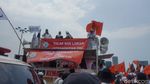 Penampakan Massa Aksi 299 Difoto dari JPO Dekat Gedung DPR/MPR