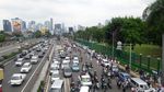 Penampakan Massa Aksi 299 Difoto dari JPO Dekat Gedung DPR/MPR