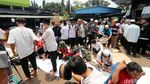 Massa Aksi 299 Padati Gedung DPR