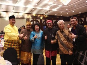 Peserta Rakornas Pariwisata Kenakan Baju Adat dari Berbagai Daerah