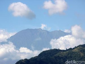 Menteri Pariwisata: Kita Berdoa Gunung Agung Tetap Normal dan Aman