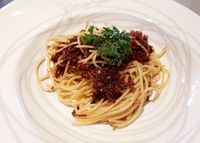 Greyhound Cafe: Ada Mie Kuah Tom Yum dan Thai Tea Granita yang Segar