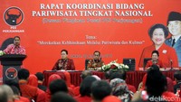 Rapat koordinasi bidang pariwisata ini bertema Merekatkan Kebhinekaan Melalui Pariwisata dan Kuliner.