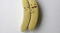 Kalau ini wol bentuk pisang yang diibaratkan sepasang kekasih. Nampak dua buah pisang ini saling bergandengan tangan. Foto: Wool Sculpture