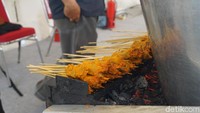 Selain makanan yang berasal dari ASEAN seperti Thailand, Singapura dan Vietnam. Di festival yang diadakan oleh AirAsia juga dapat mencicip makanan Indonesia seperti Sate Ajo Ramon hingga makanan lainnya. Foto: Lusiana Mustinda