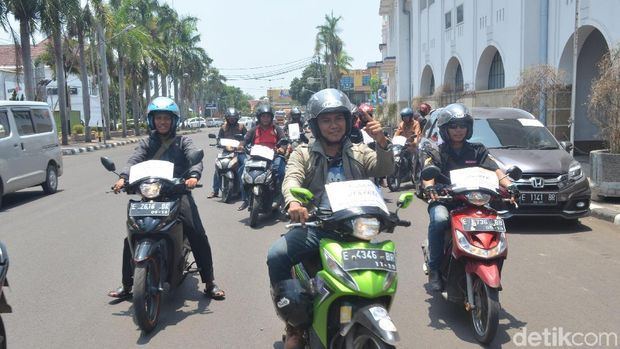  Relawan Jekfree yang awalnya hanya berjumlah 20-an, kini mulai bertambah lebih dari 50 relawan