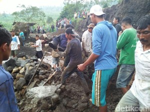 Seorang Penambang Pasir Tewas Tertimbun Longsor di Wonosobo