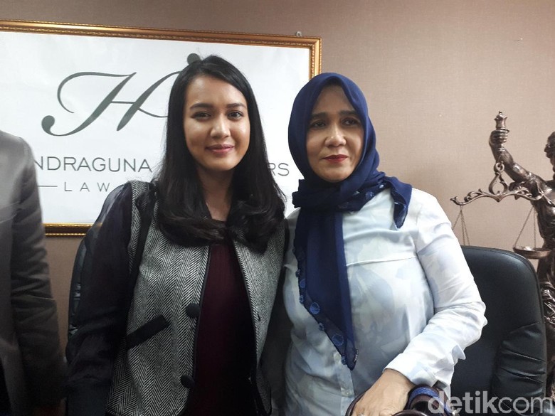 Kamera Hilang, Dhea Annisa Anggap DHL Belum Punya Niat Baik Kamera Hilang, Dhea Annisa Anggap DHL Belum Punya Niat Baik