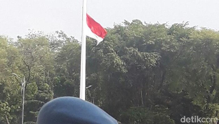 Pengibaran bendera setengah tiang di sejumlah instansi memperingati tragedi G30S/PKI