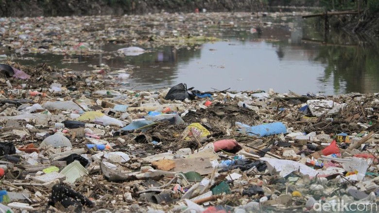 Sampah Kiriman Berdampak Banjir di Kabupaten Bandung Sampah Kiriman Berdampak Banjir di Kabupaten Bandung