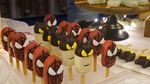 Anak Gaul Harus Coba Donat Glow In The Dark dan Mashmallow Kuning Telur Asin Ini