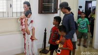 Rumah yang kini menjadi museum itu menjadi saksi bisu pembunuhan Ade Irma Suryani, putri AH Nasution.