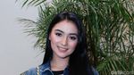 Berjaket Denim, Citra Kirana Bikin Meleleh