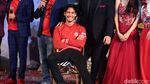 Richard Kyle Cedera Kaki, Jalannya Dipapah Arie Kriting