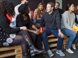 Gaya Zuckerberg Ketemu Pejabat Cuma Kaosan Jadi Sorotan