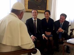 Gaya Zuckerberg Ketemu Pejabat Cuma Kaosan Jadi Sorotan