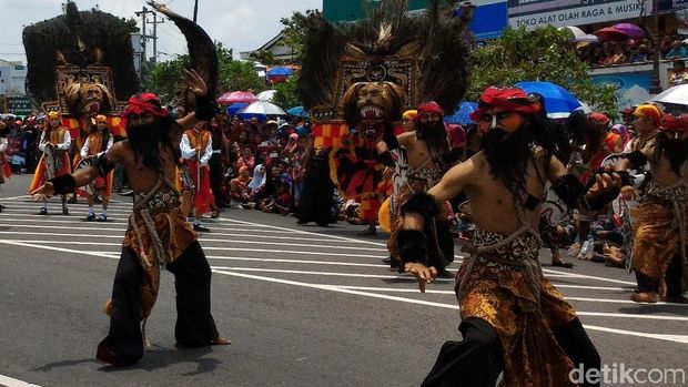 Kemeriahan Festival Seni Rakyat di Jalanan Kota Boyolali