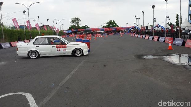  Puluhan Pembalap Adu Cepat di Intersport Yogya