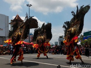Kemeriahan Festival Seni Rakyat di Jalanan Kota Boyolali