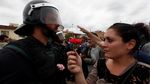 Rusuh di Barcelona, Warga Catalonia Diseret Polisi