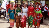 Para generasi muda bangsa juga turut serta mengikuti gelaran tersebut dengan antusias mengenakan pakaian adat daerah. Foto: dok. Taruna Merah Putih