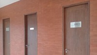 Di lantai dasar ada juga tempat wudu dan toilet untuk jemaah (Foto: Novian/detikcom).
