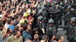 Rusuh di Barcelona, Warga Catalonia Diseret Polisi