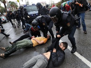 Video Ricuh Saat Referendum Kemerdekaan Catalonia